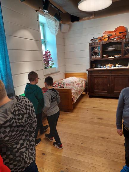 Wycieczka klas I - III do Krosna w ramach projektu 